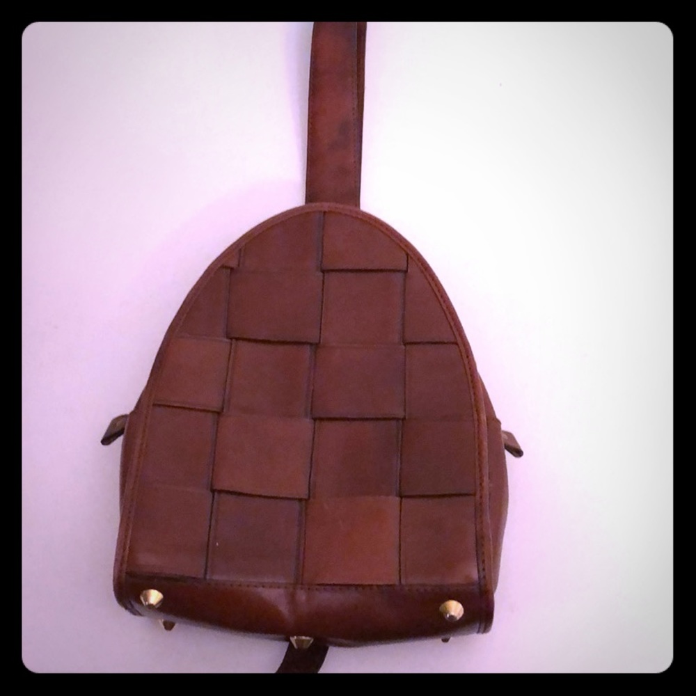 Genuine Leather sling-style Purse